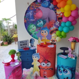 DECORAÇÃO PEGUE E MONTE.
